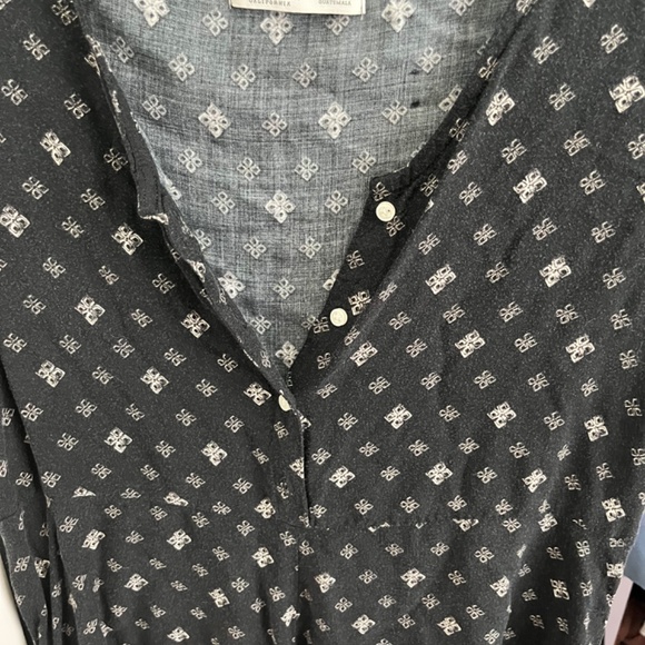 Hollister Black and White Romper - Picture 3 of 4